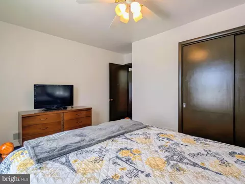 Bedroom - 336 Upper Snake Spring Rd, Everett, PA 15537 photo 2 of 4