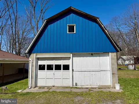 Exterior - 624 Raystown Rd, Everett, PA 15537 photo 8 of 9