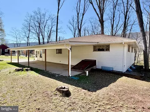 Exterior - 624 Raystown Rd, Everett, PA 15537 photo 6 of 9