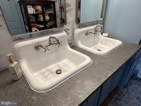 Bath - 3402 Elk Lick Rd, Everett, PA 15537 photo 3 of 8