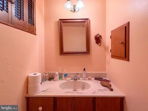 Bath - 1771 Upper Snake Spring Rd, Everett, PA 15537 photo 5 of 6