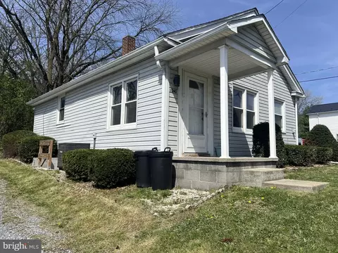 1040 Spring St N, Everett, PA 15537