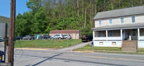 Exterior - 327-329 W Main St, Everett, PA 15537 photo 3 of 4