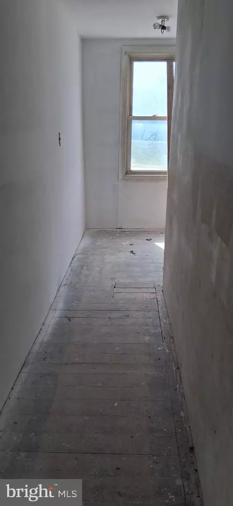 Entry Way - 327-329 W Main St, Everett, PA 15537 photo 16 of 24