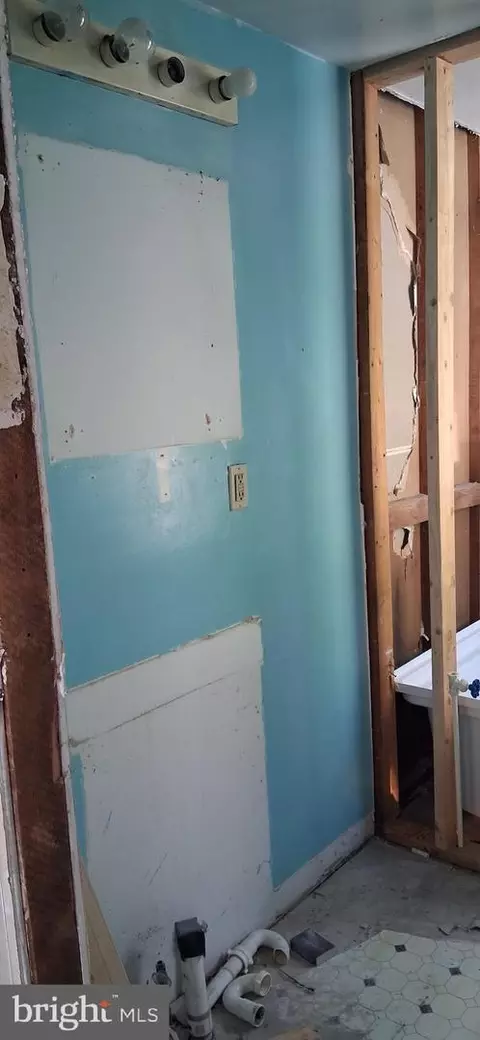 Bath - 327-329 W Main St, Everett, PA 15537 photo 3 of 4