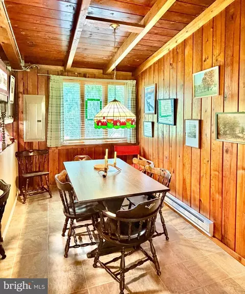 Dining - 457 Cove St, Everett, PA 15537 photo 1 of 1