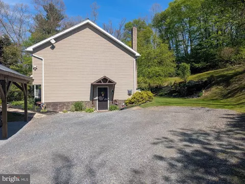 Exterior - 48 W 3rd St, Everett, PA 15537 photo 7 of 26