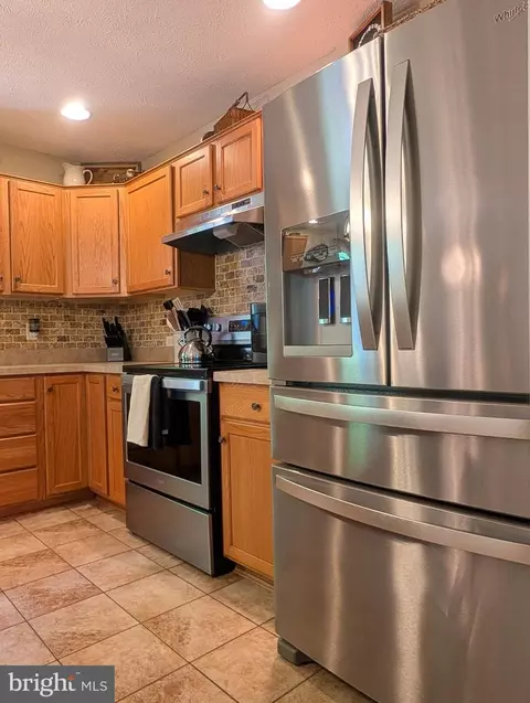 Kitchen - 48 W 3rd St, Everett, PA 15537 photo 3 of 4