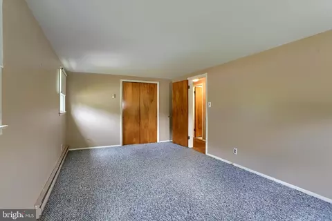 Bedroom - 911 West St, Everett, PA 15537 photo 2 of 2