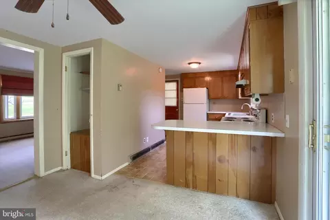 Entry Way - 911 West St, Everett, PA 15537 photo 1 of 4