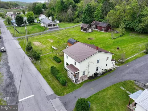456 462 West St, Everett, PA 15537