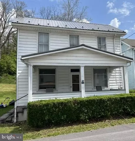 932 New St, Hopewell, PA 16650