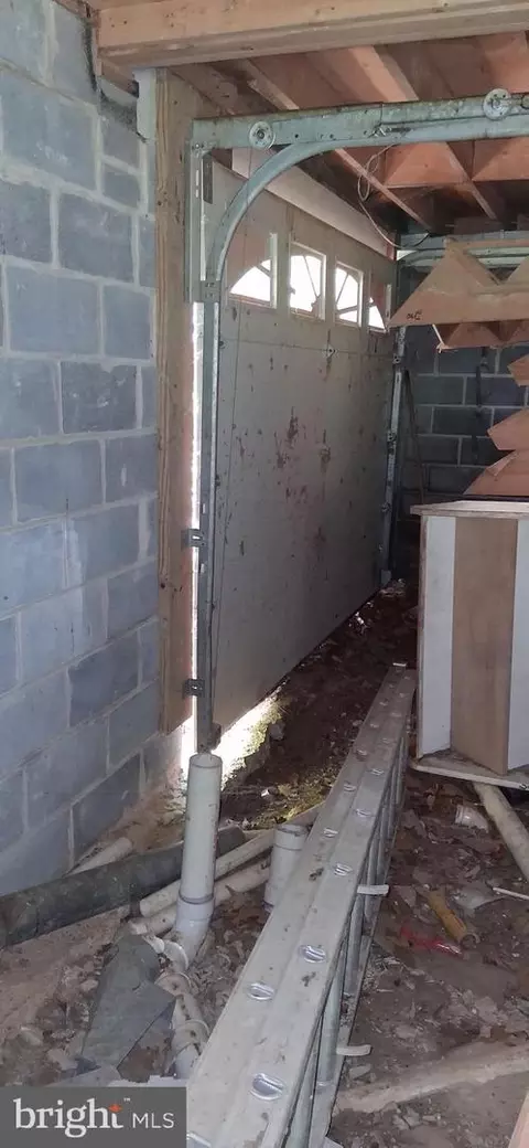 Entry Way - 234 Coastline Rd, Everett, PA 15537 photo 8 of 9