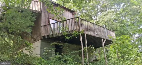 234 Coastline Rd, Everett, PA 15537