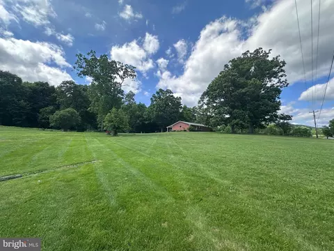 Exterior - 150 Wareham Rd, Everett, PA 15537 photo 3 of 7