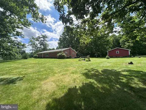 Exterior - 150 Wareham Rd, Everett, PA 15537 photo 5 of 7