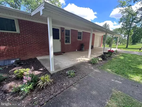 Exterior - 150 Wareham Rd, Everett, PA 15537 photo 2 of 7