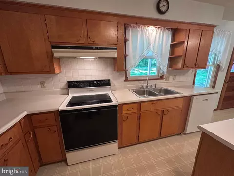 Kitchen - 150 Wareham Rd, Everett, PA 15537 photo 4 of 4