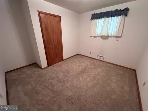 Bedroom - 150 Wareham Rd, Everett, PA 15537 photo 5 of 6