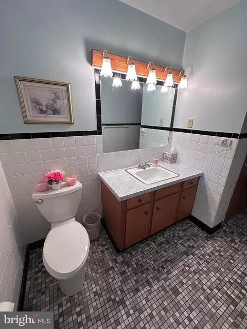 Bath - 150 Wareham Rd, Everett, PA 15537 photo 1 of 3