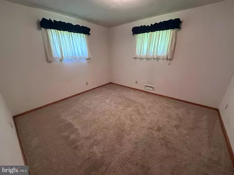 Bedroom - 150 Wareham Rd, Everett, PA 15537 photo 4 of 6
