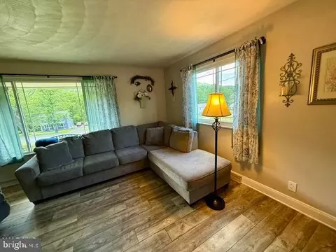 Living - 2348 Raystown Rd, Everett, PA 15537 photo 2 of 3