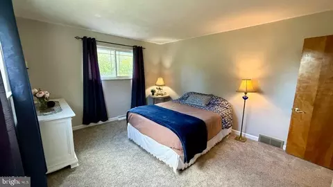 Bedroom - 2348 Raystown Rd, Everett, PA 15537 photo 5 of 15