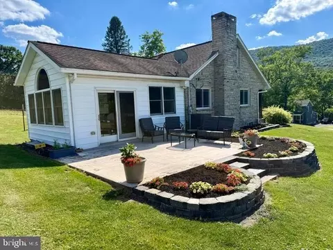 Exterior - 2348 Raystown Rd, Everett, PA 15537 photo 2 of 9
