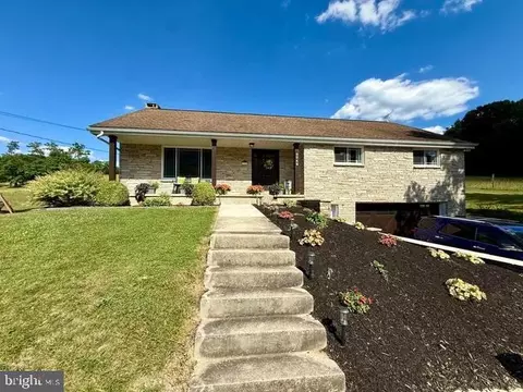 Exterior - 2348 Raystown Rd, Everett, PA 15537 photo 5 of 9