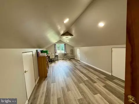 Entry Way - 2348 Raystown Rd, Everett, PA 15537 photo 3 of 7