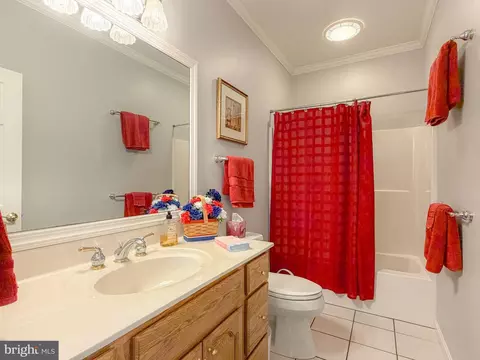 Bath - 274 Hawthorne Dr, Everett, PA 15537 photo 4 of 6