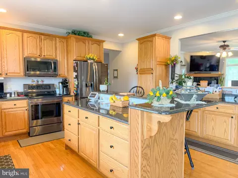 Kitchen - 274 Hawthorne Dr, Everett, PA 15537 photo 2 of 6