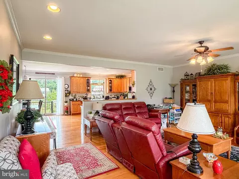 Living - 274 Hawthorne Dr, Everett, PA 15537 photo 1 of 2