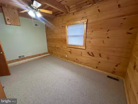 Bedroom - 495 Ritchey Rd SE, Everett, PA 15537 photo 3 of 3
