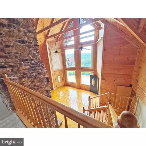 Entry Way - 495 Ritchey Rd SE, Everett, PA 15537 photo 1 of 7