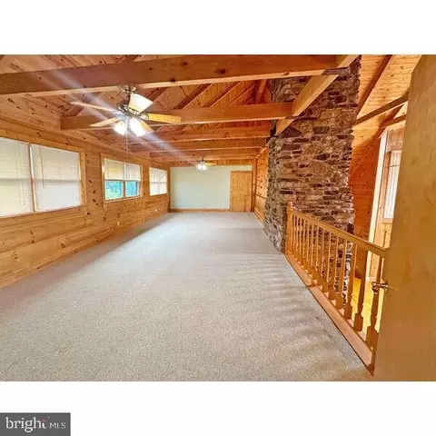 Living - 495 Ritchey Rd SE, Everett, PA 15537 photo 1 of 5