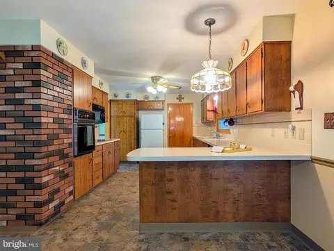Kitchen - 118 Locust Dr, Everett, PA 15537 photo 7 of 7