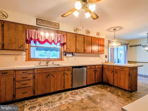 Kitchen - 118 Locust Dr, Everett, PA 15537 photo 1 of 7