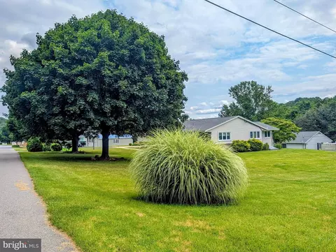 Exterior - 118 Locust Dr, Everett, PA 15537 photo 9 of 14