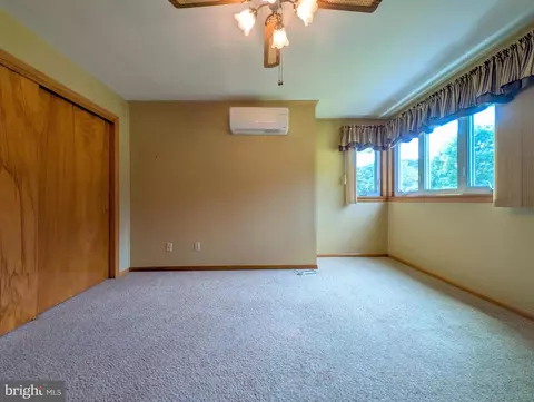 Bedroom - 118 Locust Dr, Everett, PA 15537 photo 3 of 4
