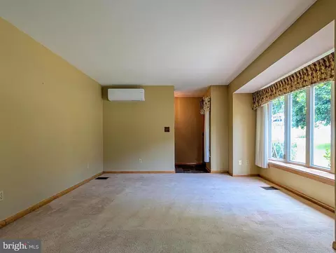Living - 118 Locust Dr, Everett, PA 15537 photo 3 of 3