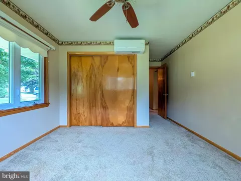 Bedroom - 118 Locust Dr, Everett, PA 15537 photo 4 of 4