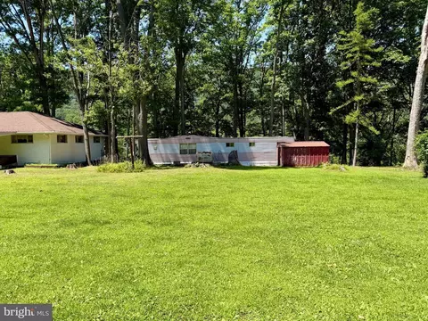 Exterior - 624 632 Raystown Rd, Everett, PA 15537 photo 12 of 14