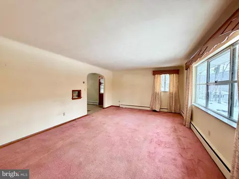 Living - 624 632 Raystown Rd, Everett, PA 15537 photo 2 of 2