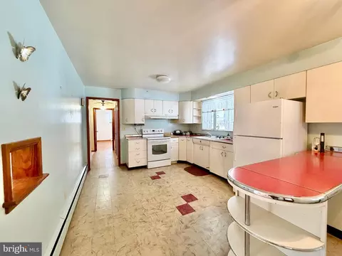 Kitchen - 624 632 Raystown Rd, Everett, PA 15537 photo 3 of 5