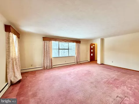 Living - 624 632 Raystown Rd, Everett, PA 15537 photo 1 of 2