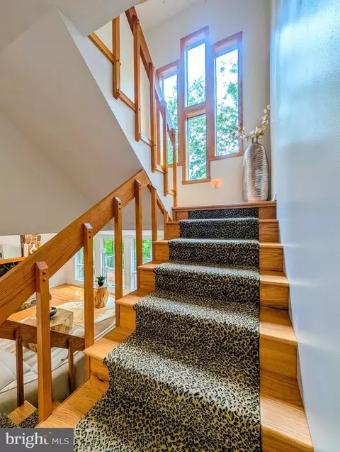 Entry Way - 5077 Summit View Rd, Everett, PA 15537 photo 3 of 8
