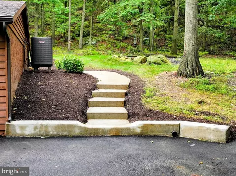 Exterior - 5077 Summit View Rd, Everett, PA 15537 photo 12 of 18