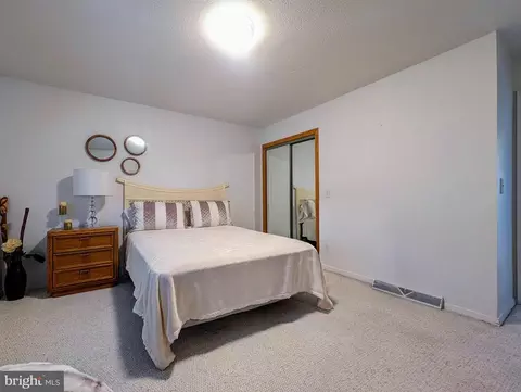 Bedroom - 5077 Summit View Rd, Everett, PA 15537 photo 5 of 7
