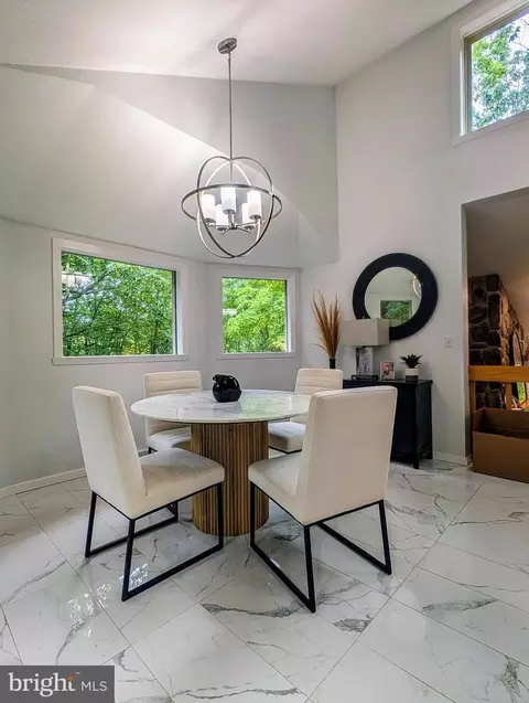 Dining - 5077 Summit View Rd, Everett, PA 15537 photo 1 of 3